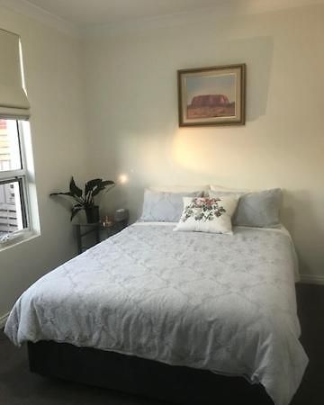 Not Quite The Ritz Bed and Breakfast Αδελαΐδα Εξωτερικό φωτογραφία