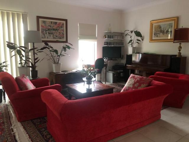 Not Quite The Ritz Bed and Breakfast Αδελαΐδα Εξωτερικό φωτογραφία